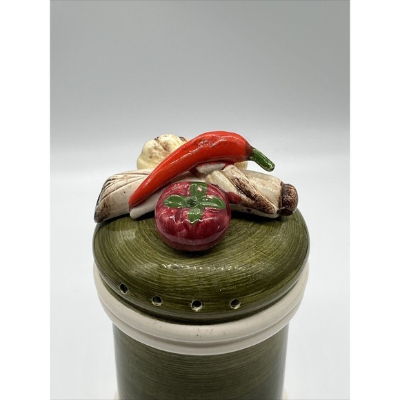 Vintage 6-1/2” ARNART Garden Harvest Salt  Shaker Hand-painted Japan - Picture 2 of 10